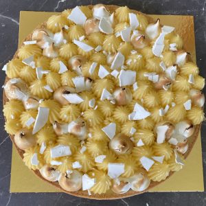 Tarte au citron avec crème acidulée et meringue italienne, dessert gourmand et personnalisable, commande à Rumilly, Annecy, Aix-les-Bains